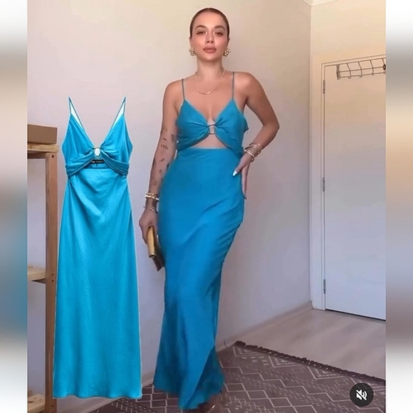 Zara SATIN EFFECT CUT OUT MIDI DRESS - Picture 4 of 16